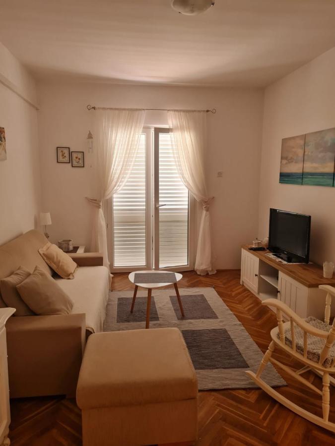 Apartman Martic Клек Екстериор снимка